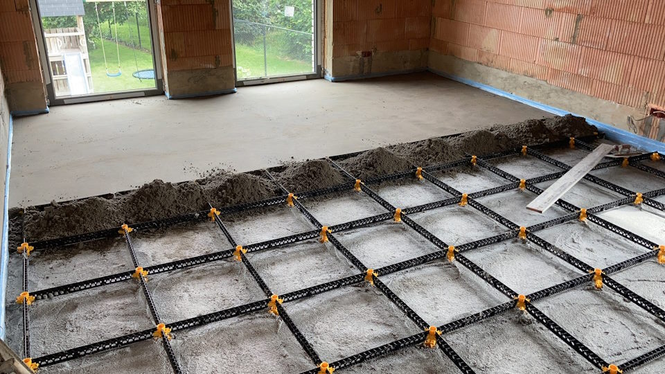 Screed on insulation screed