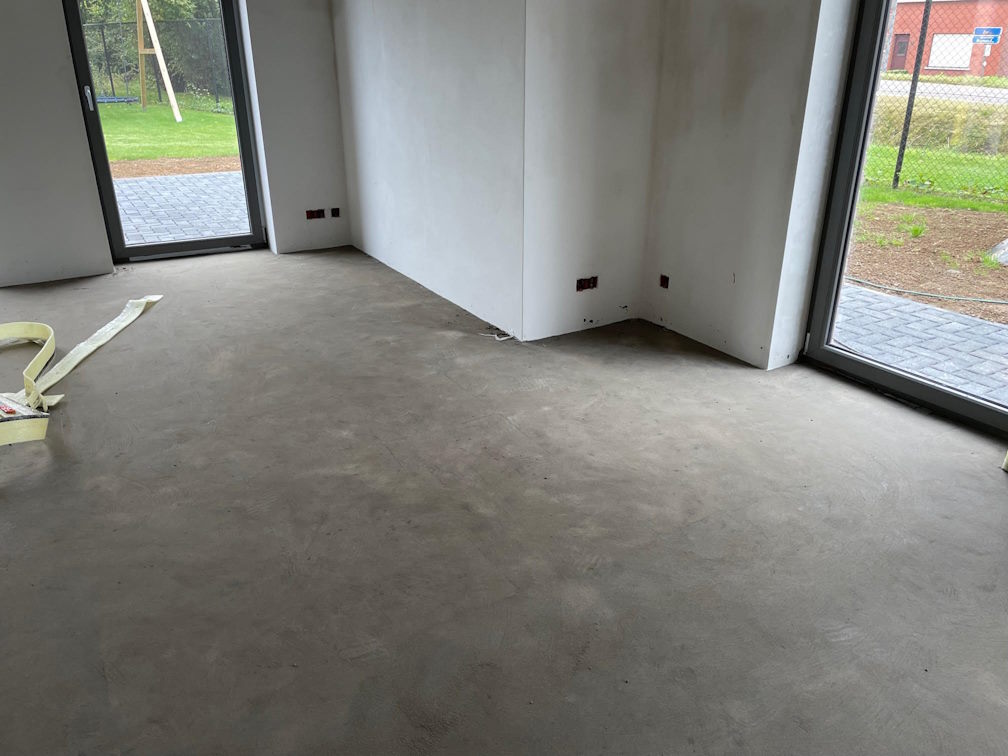 Screed on insulation screed