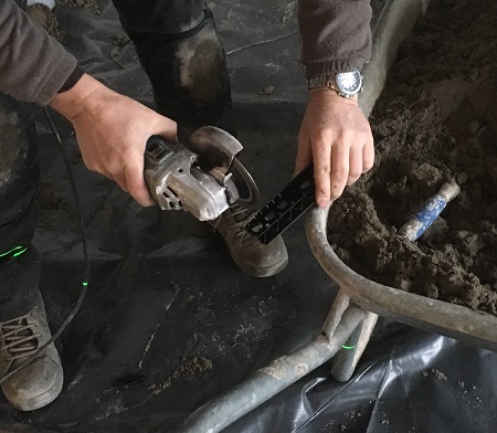 Shorten a Staenis slat with an angle grinder