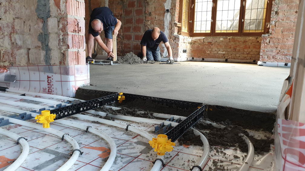 Minimum thickness screed underfloor heating