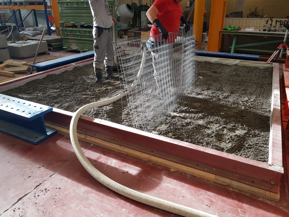 Is a reinforcement mesh needed in screed
