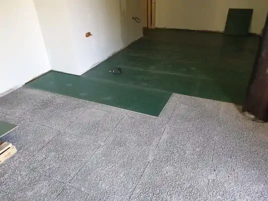 Staenisrooster isolatiechape vloeropbouw in slaapkamer