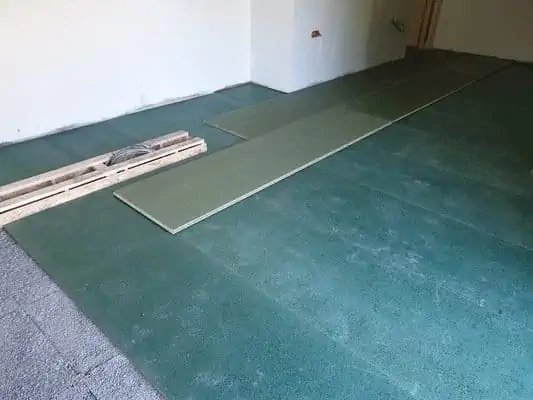 Staenisrooster isolatiechape vloeropbouw in slaapkamer