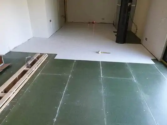 Staenisrooster isolatiechape vloeropbouw in slaapkamer