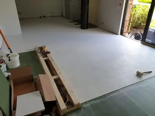 Staenisrooster isolatiechape vloeropbouw in slaapkamer