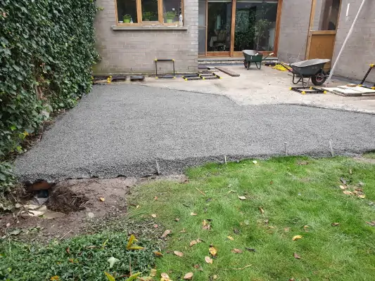 Staenisrooster drainerende terras vloeropbouw op beton ondergrond