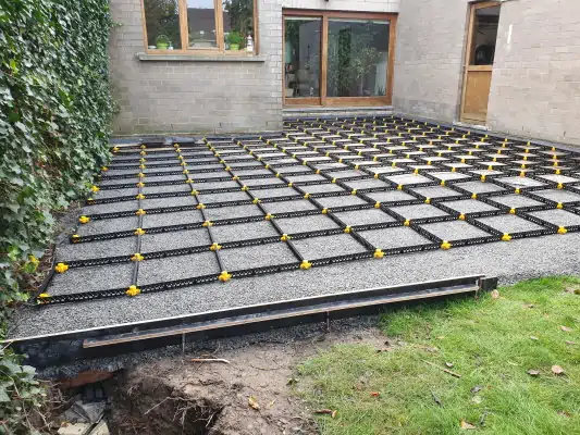 Staenisrooster drainerende terras vloeropbouw op beton ondergrond