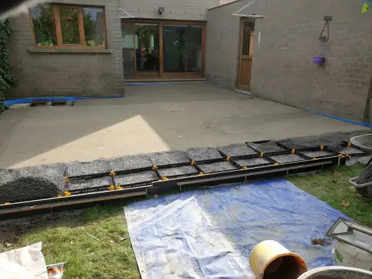 Staenisrooster drainerende terras vloeropbouw op beton ondergrond