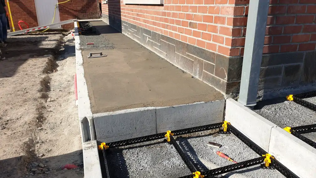 Staenisrooster terras vloeropbouw op volle grond en betonvloer