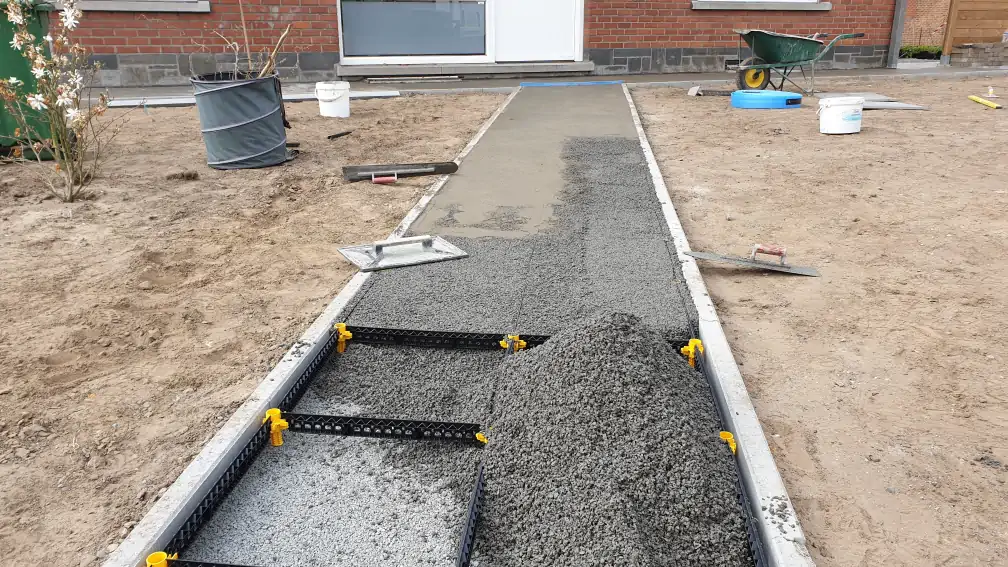 Staenisrooster terras vloeropbouw op volle grond en betonvloer