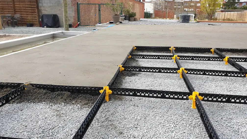 Staenisrooster terras vloeropbouw op volle grond en betonvloer