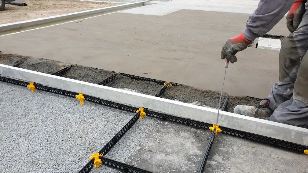 Staenisrooster terras vloeropbouw op volle grond en betonvloer